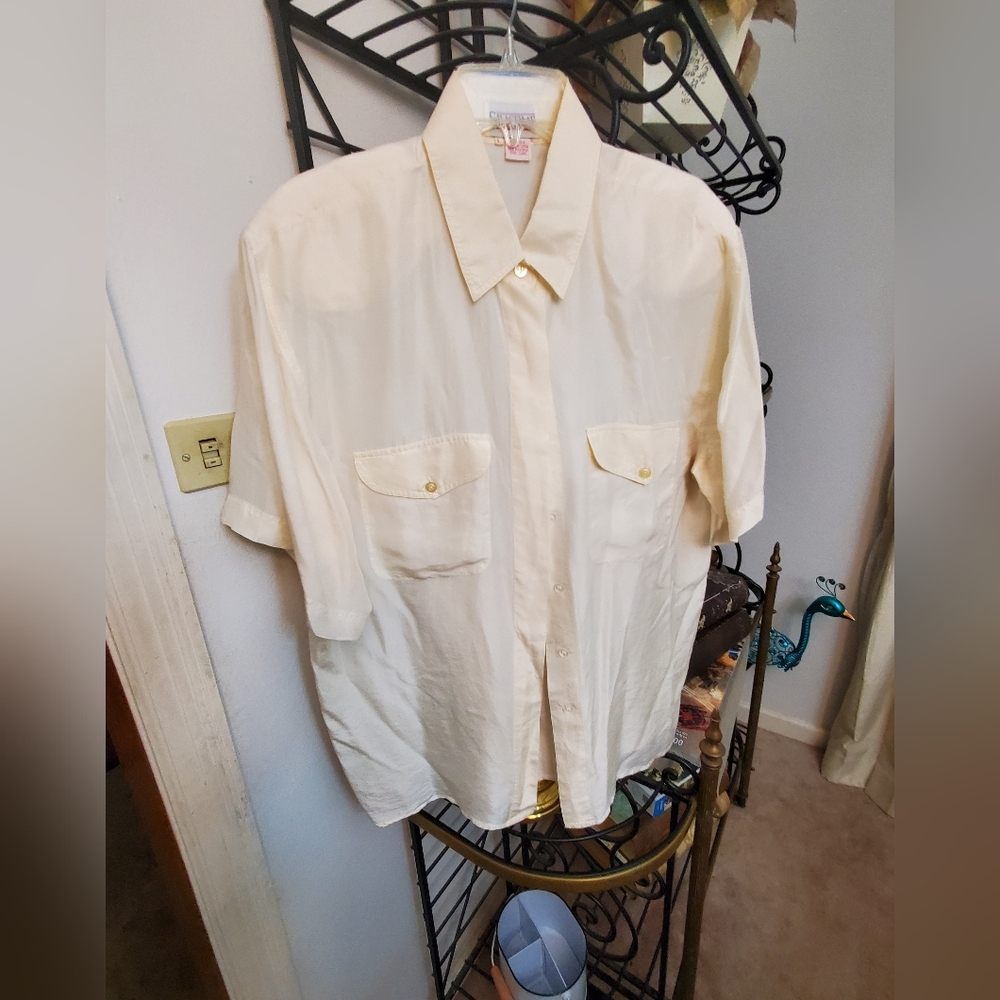 Womens short sleeve silk blouse.